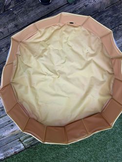 Small Shallow Enclosure/Pool