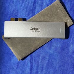 MacBook Pro - USB-C 6 In 1 HUB ADAPTER