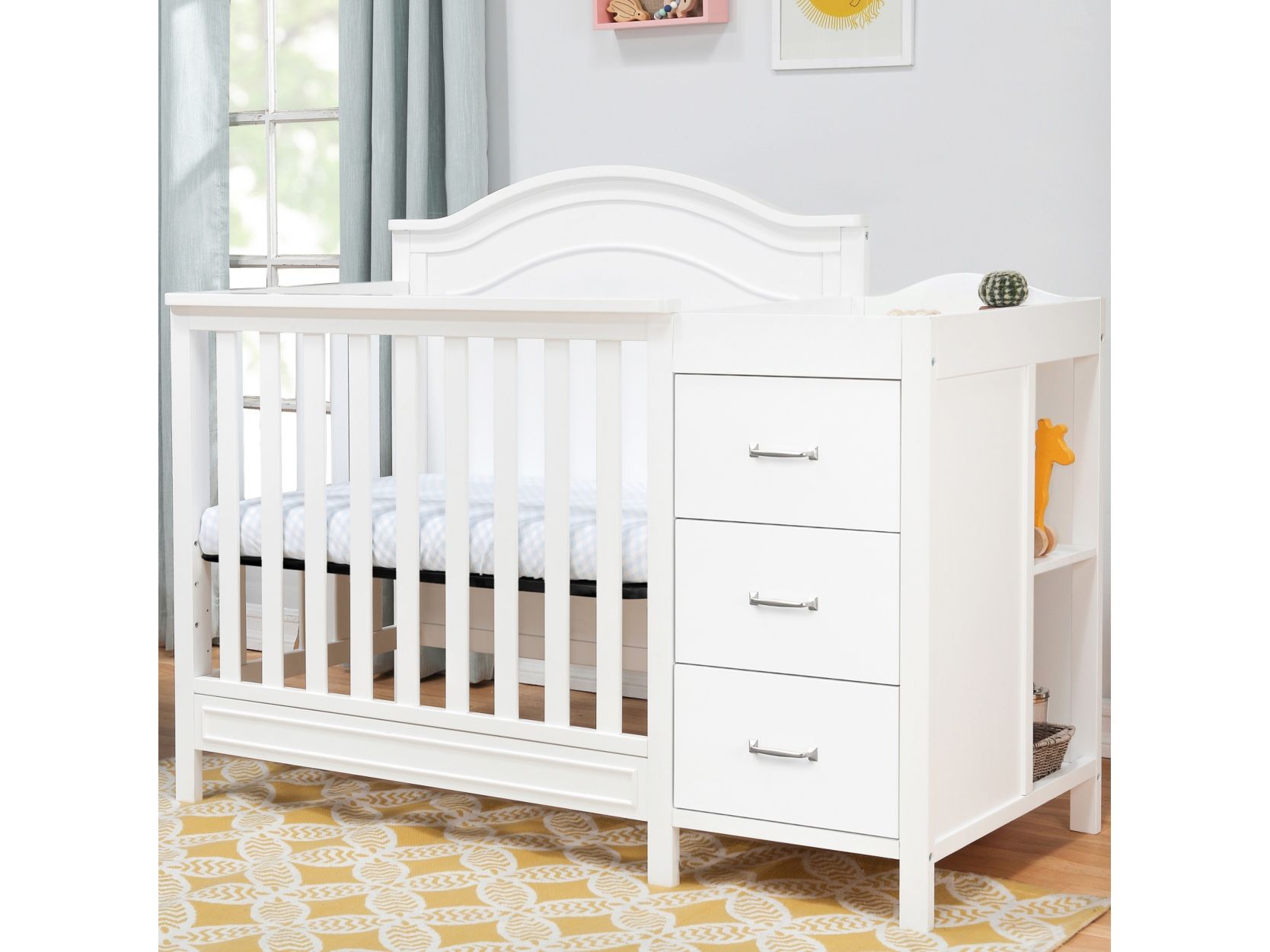 Da Vinci 4-1 crib + changing table & New Mattress