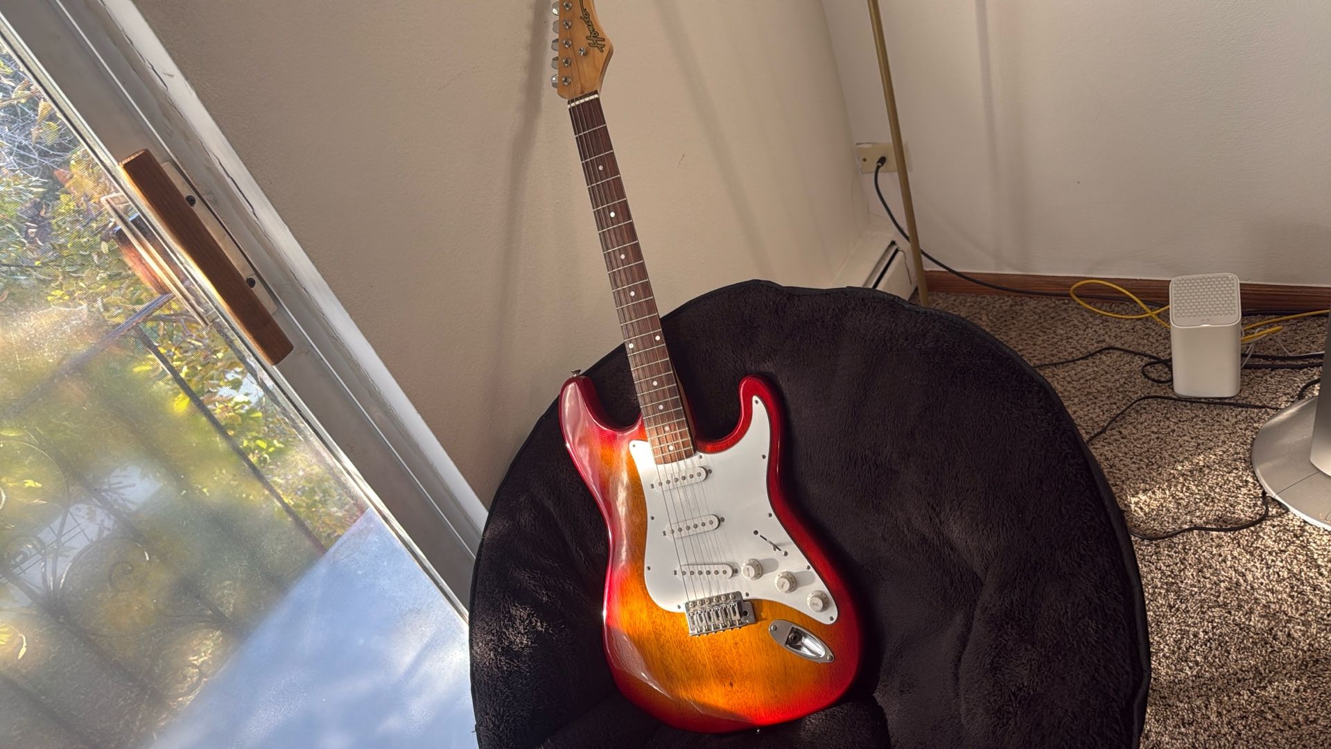 Guitar Good Slightly Used