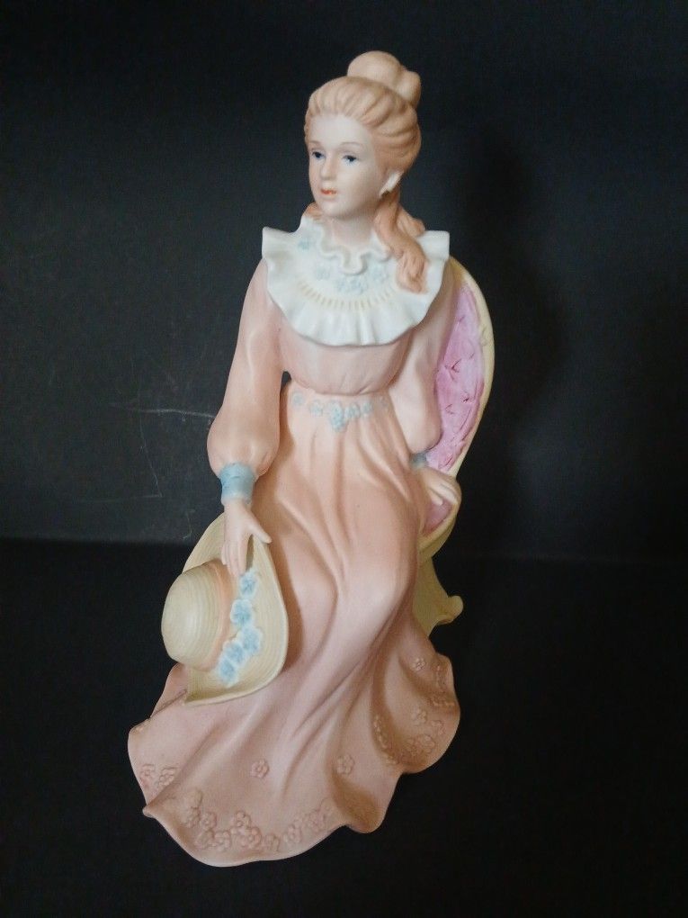 Homco Porcelain Victorian Lady Figurine "Courtney's Dream" (#1439) 8.5" tall