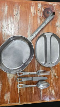 Vintage Army traveling food tray 1940s