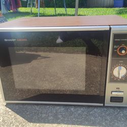 Vintage Sharp Carousel Microwave 