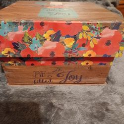 Very Nice Decorative Box Full Of Ladies Goodies