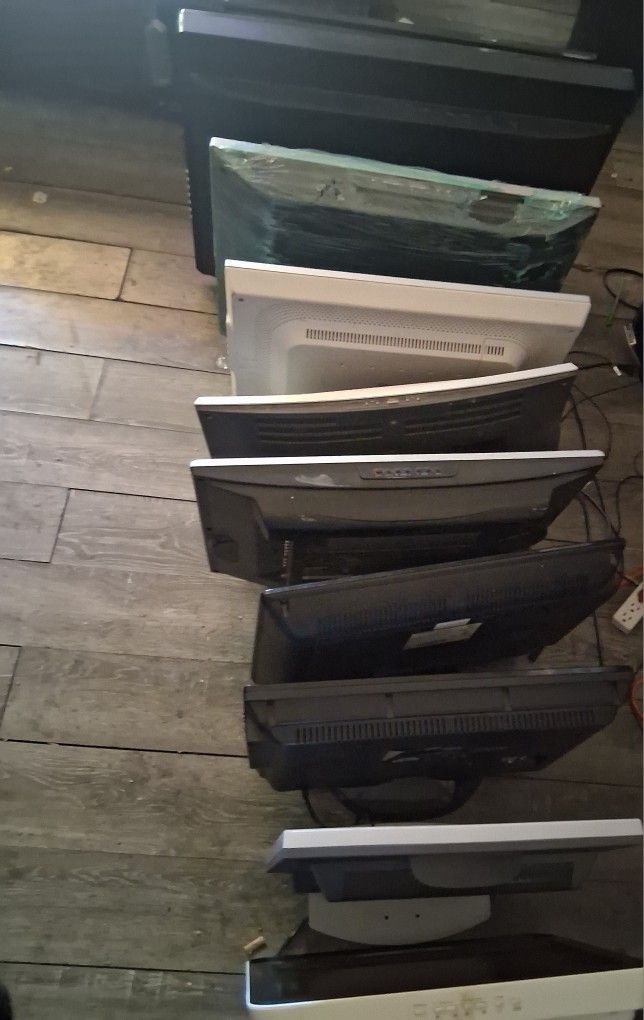 10 Flat Screen TVs 
