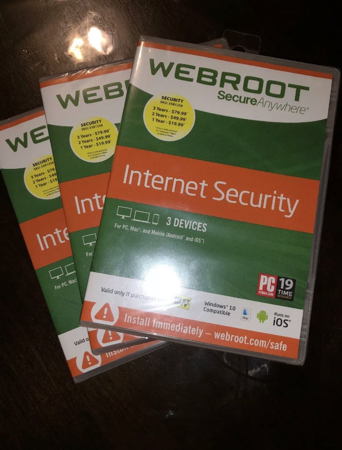 3 X Webroot SecureAnywhere Internet Security Windows 10 (3 devices, Brand New)