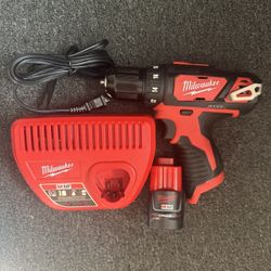 Milwaukee M12 Drill 1.5 Battery And Charger