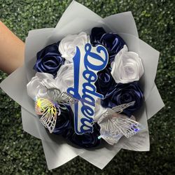 Dodger’s Eternal Rose Bouquet