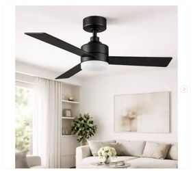 Hampton Bay Madison II 52 in. Indoor/Covered Outdoor Matte Black Ceiling Fan - New