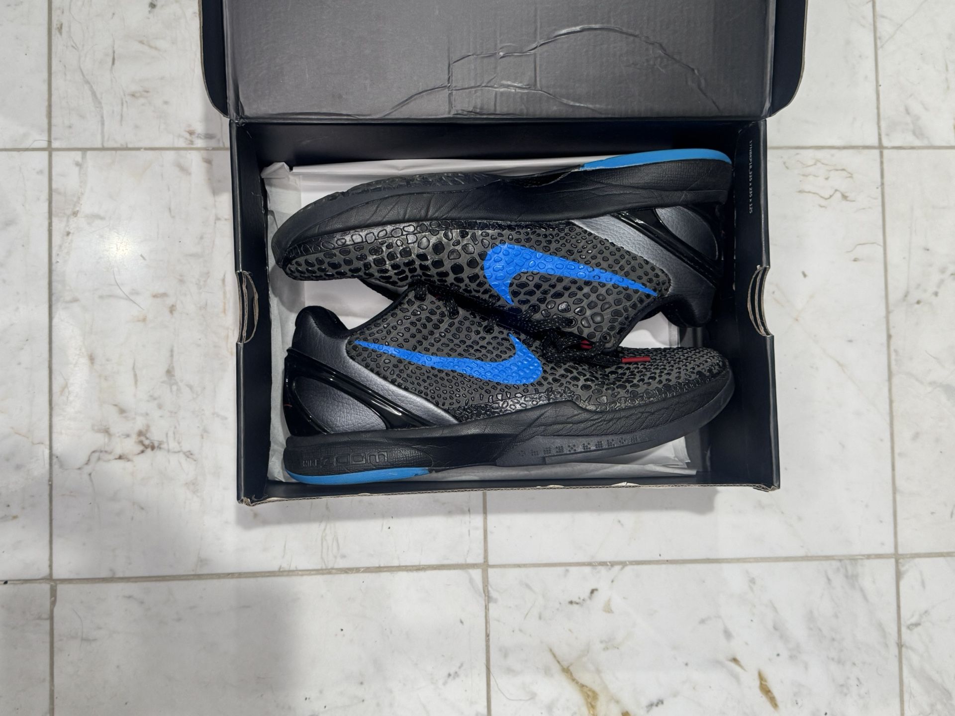 Nike Kobe 8 “dark knight" trainers