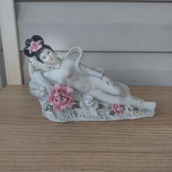 Japanese Geisha Porcelain Figurine Statue Floral Collectors
