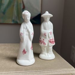 Vintage Red Willow Chinoiserie Salt & Pepper Shakers ( firm on price ) 