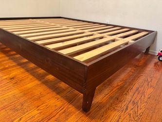 Queen Frame