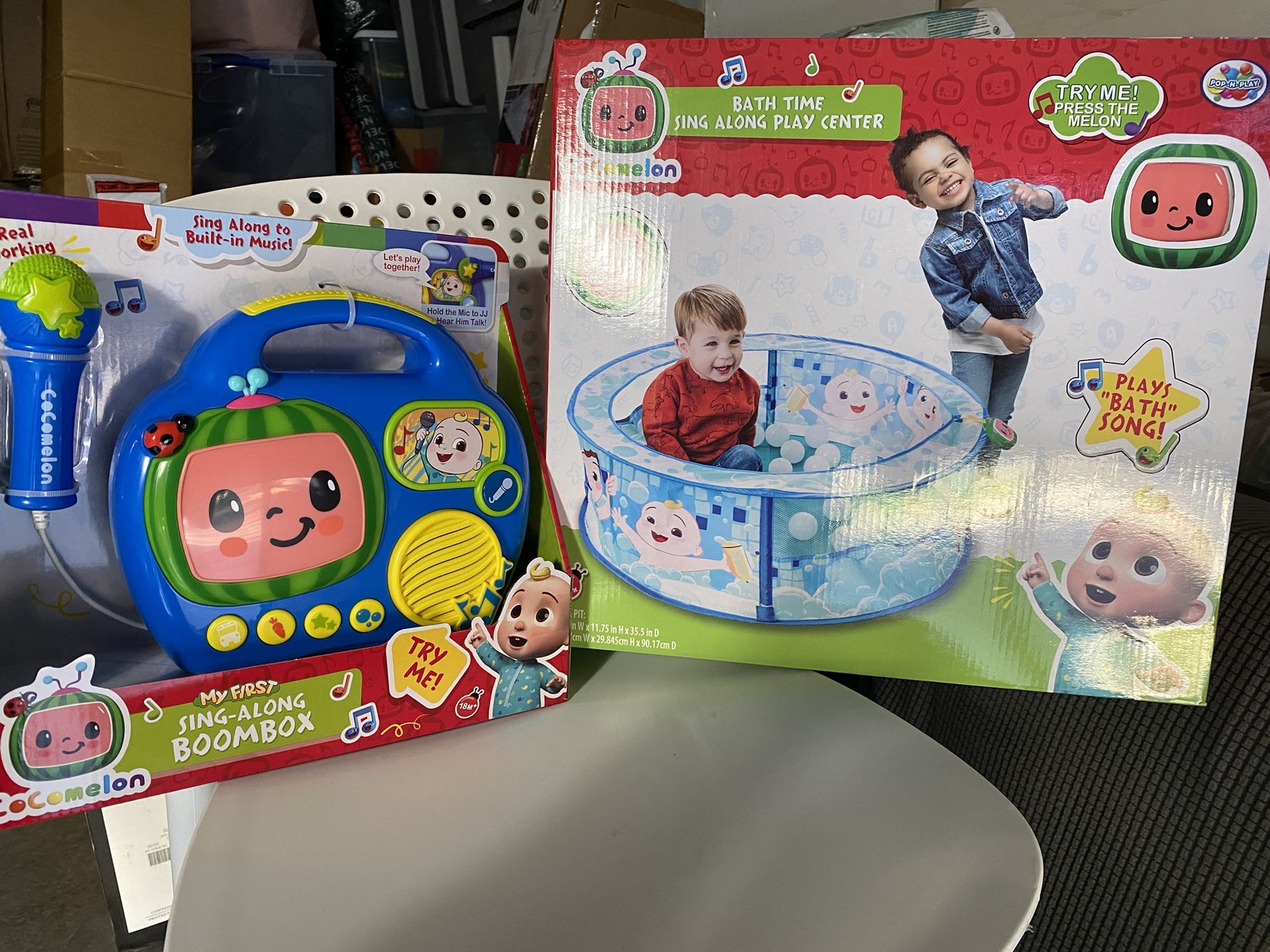 CoComelon Bath Time Sing Along Play Center + Cocomelon Sing Along Toy Boombox With Real Working Mic