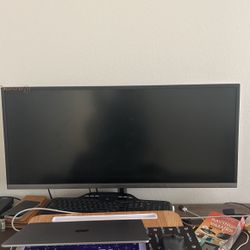 Samsung 34 Inch Gaming monitor 
