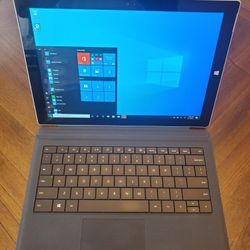Microsoft Surface Pro 3 Core i5 8GB Ram 256GB SSD
WINDOWS-10
Touchscreen
MINT CONDITION
With Charger
