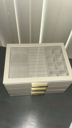 Vlando Jewelry box