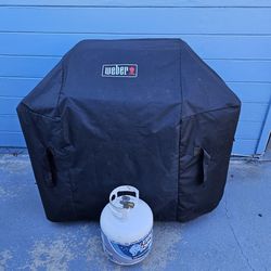 Weber Spirit 3-Burner Gas Grill bbq, model E-310, good condition, cover and Rhino tank included