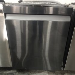 24” Samsung Black Stainless Dishwasher(NEW)