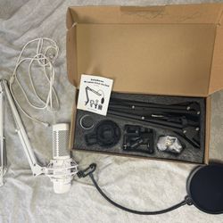 Hyperx White Quad cast Mic And Mic Stand 