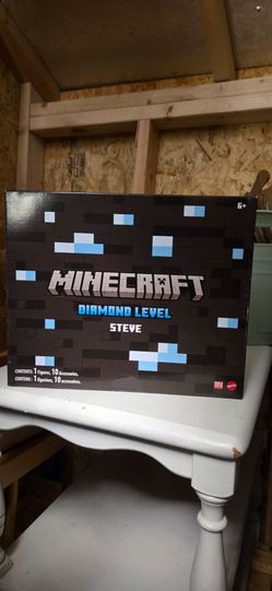Minecraft Diamond Level Steve Figure Set