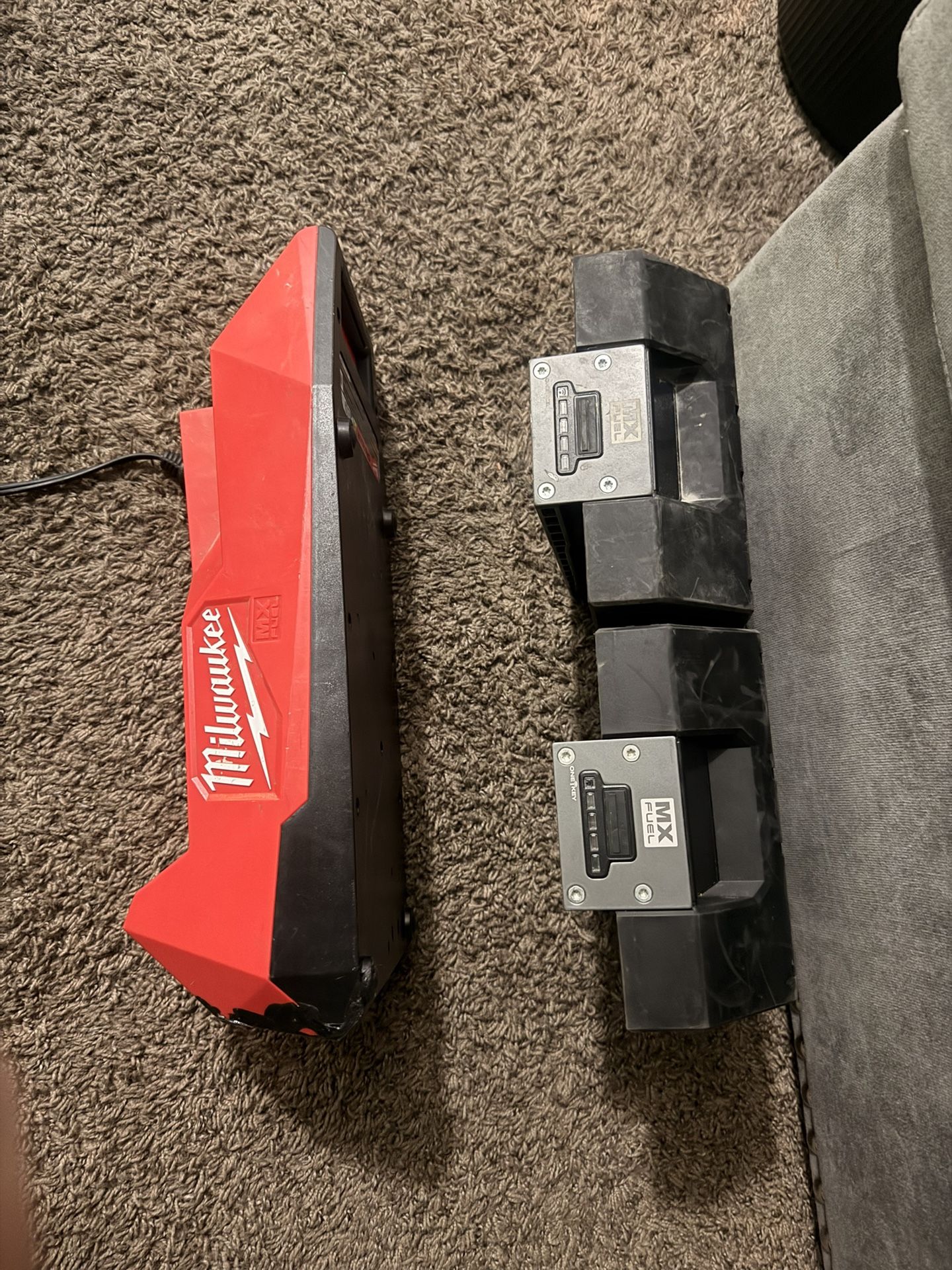 XC406 Milwaukee Battery
