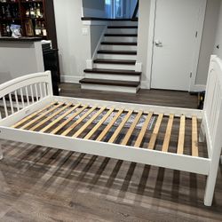 Wood Bed frame 39“ X 76“