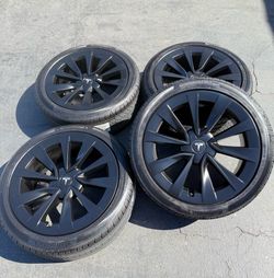 19” Tesla Model 3 Satin Black Stiletto Wheels Tesla Rims w/ Brand New 235/40R19 Continental Silent Foam Tesla Original Tires