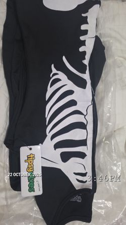 1 women's skeleton Halloween costume