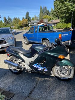 1997 Kawasaki ninja ZX11 dark green for Sale in Bellevue, WA - OfferUp