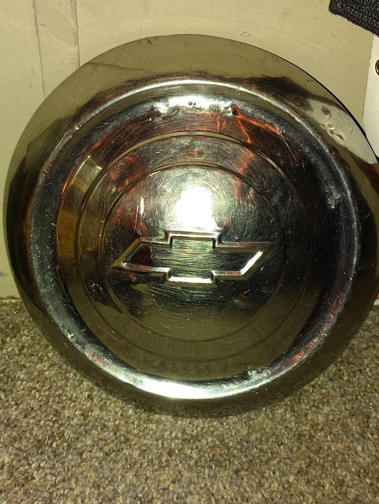 1955 Chevy Hubcap