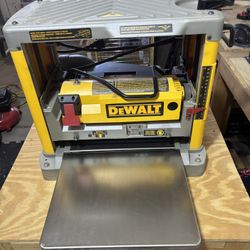 Dewalt Thickness Planer - Like New - Works Flawlessly!