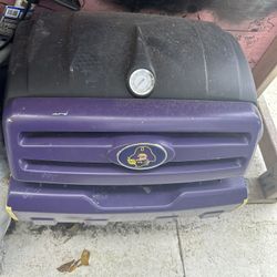 Tailgate Hitch Grill