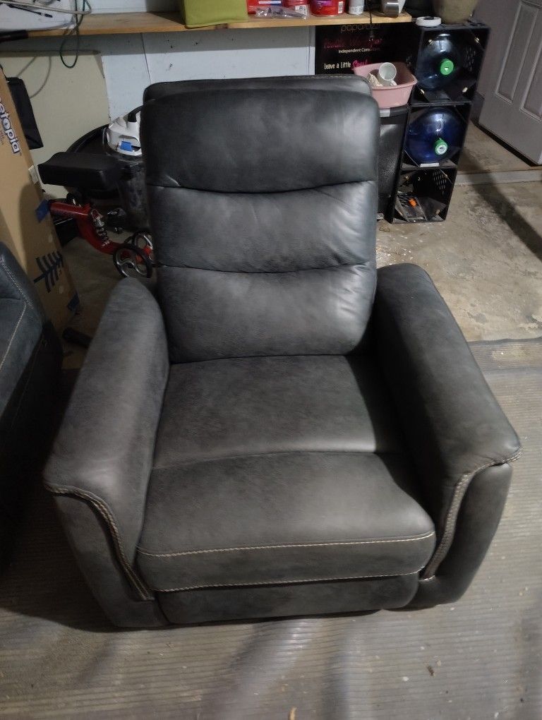 Swivel Rocker Recliner