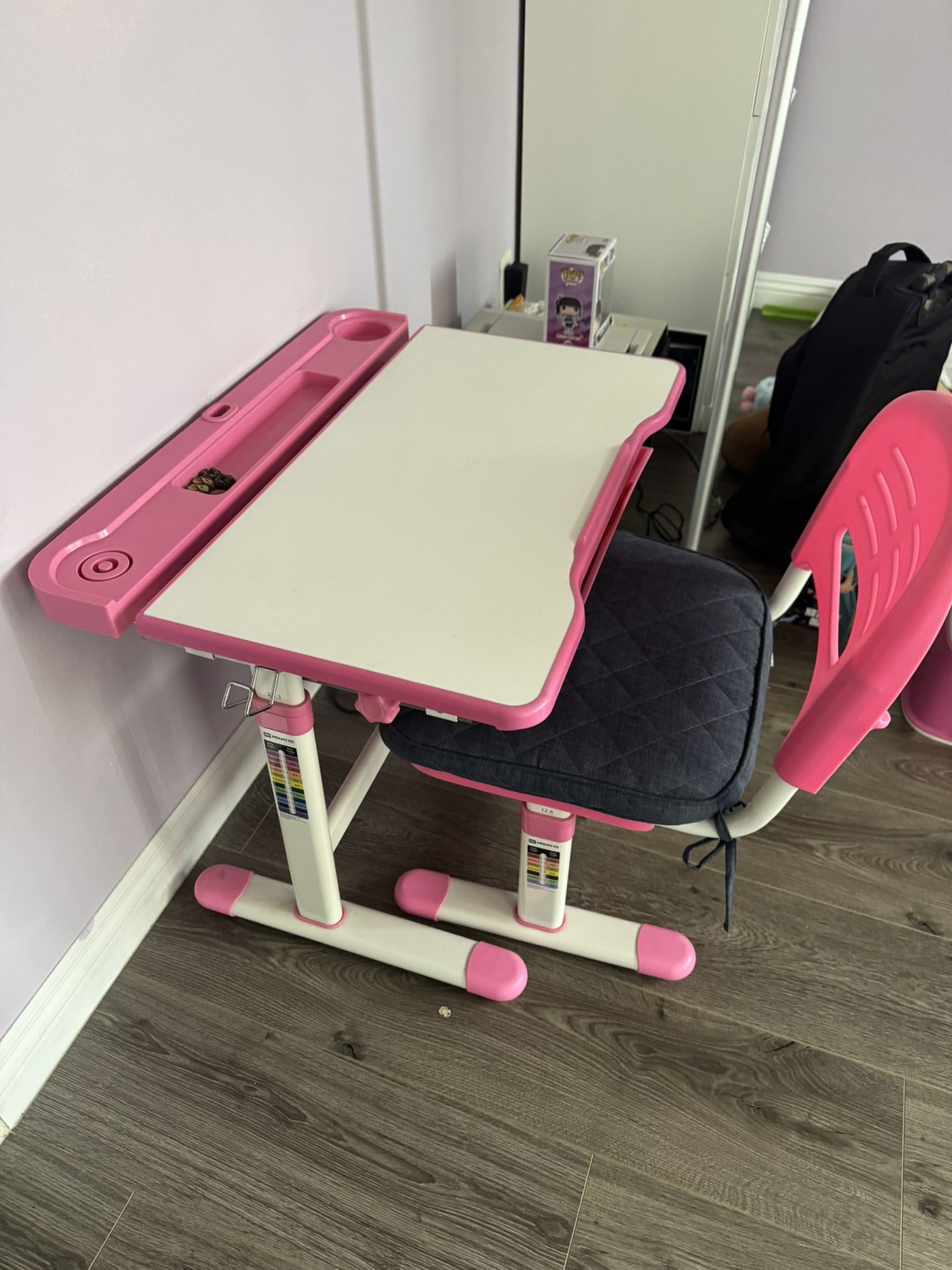 Vivo Girls Desk In Pink