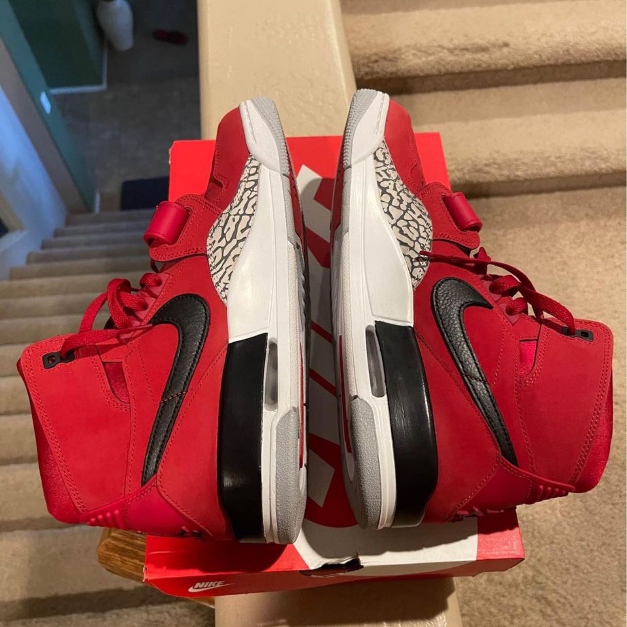 Jordan Legacy 312 Toro