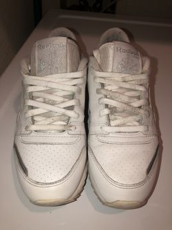 Reebox Shoes, White & Gray, Size 6
