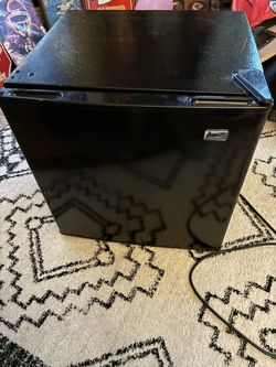 Mini fridge