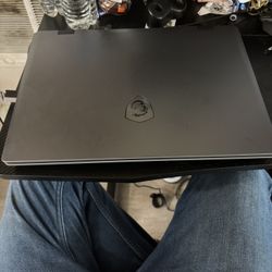 MSI LAPTOP RTX 4070 16GB OF RAM