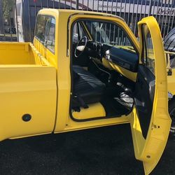 Chevy C10  77