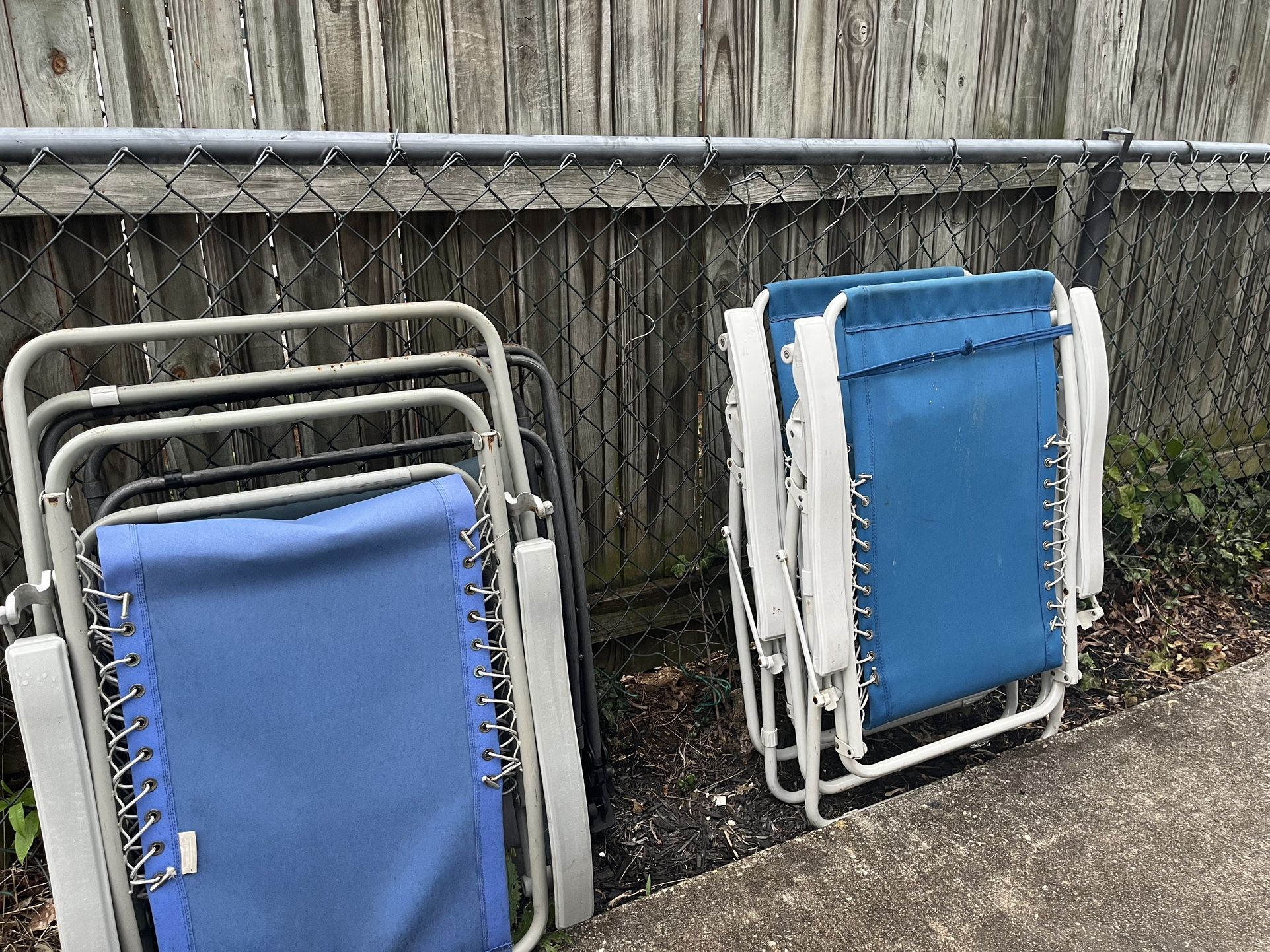 4 Zero Gravity Deck Chairs