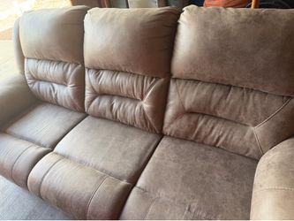 Recliner sofa
