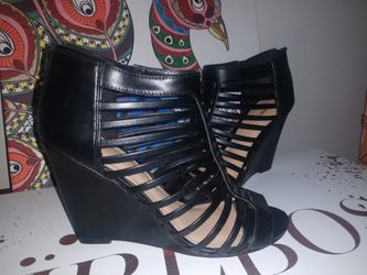 Express ladies black wedge sandals