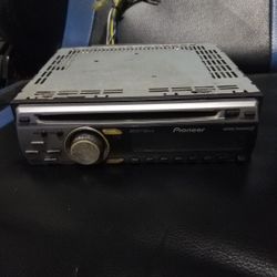 Pioneer Car Stereo/Radio $20 No Bluetooth 