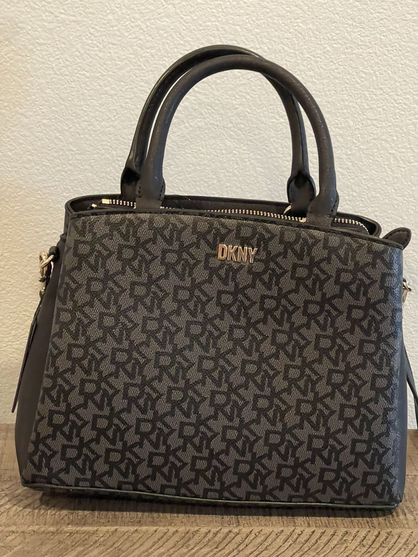 DKNY PURSE