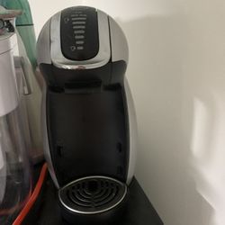 Dolce coffeemaker for pods