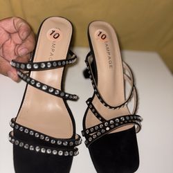 Women’s Scarfs/Beanies & shoes