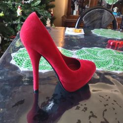 Red Heels 👠