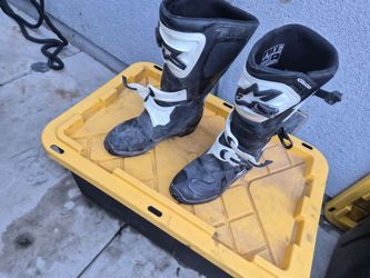 Alpinestars Motocross Boots Black and White