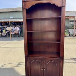 Gorgeous Traditional Solid Wood Bookcase With Lower Two Door Storage Cabinet 